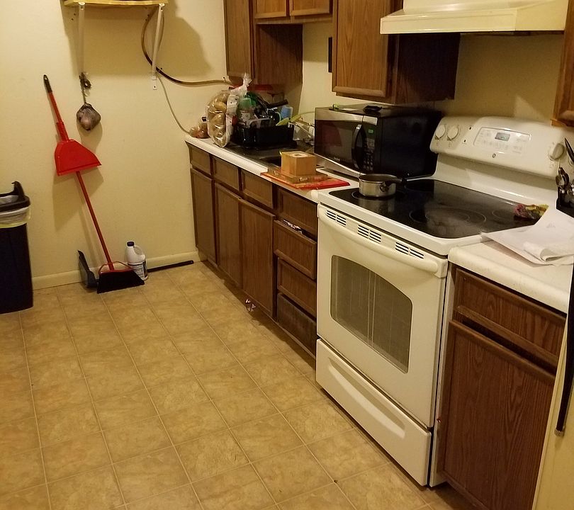 1st image of 2217 Muscatine Ave APT 8