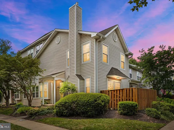 5206 Spruce Mill Dr #406, Morrisville, PA 19067