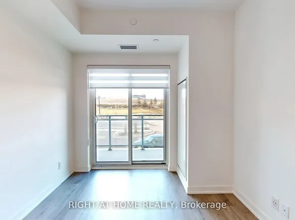 56 Lakeside Ter, Barrie, ON