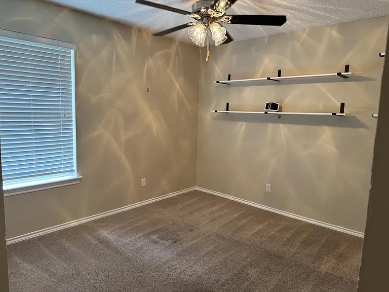 2029 Laney Dr — Photo 12