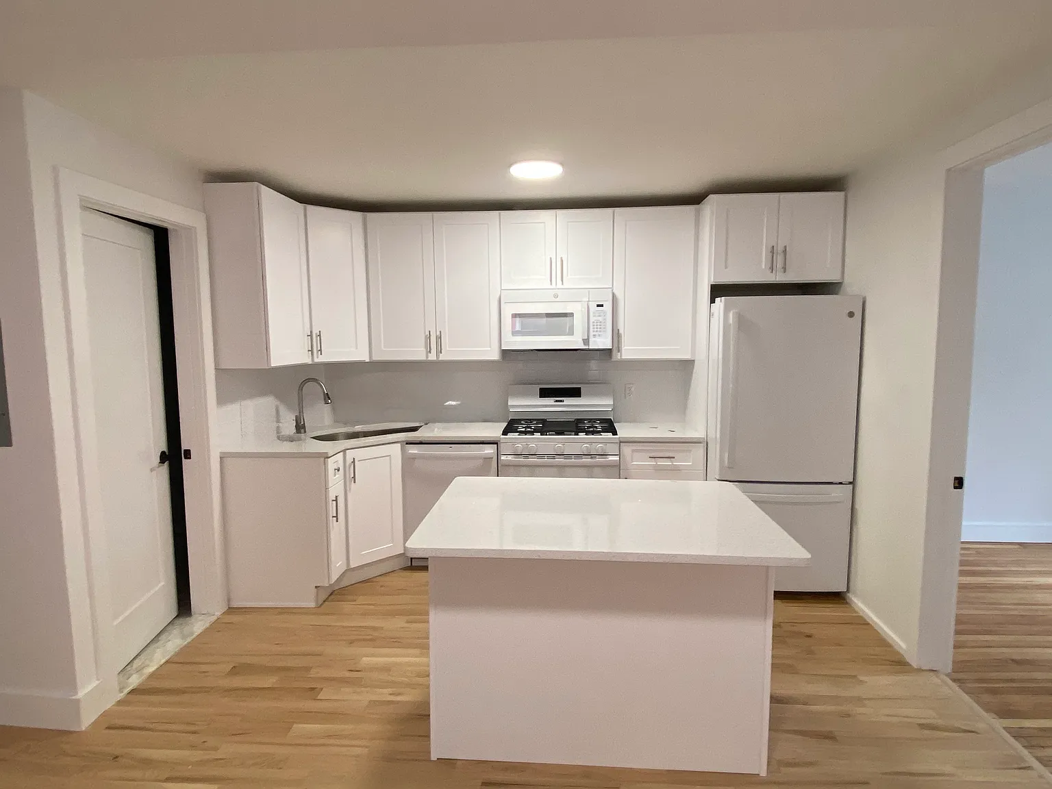 398 Macdonald Avenue — Photo 1