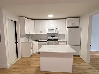 398 Macdonald Avenue, #1R