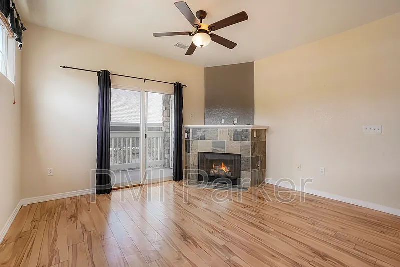 2 bed, 2.0 bath, 1206 sqft, $2,000 — Photo 4