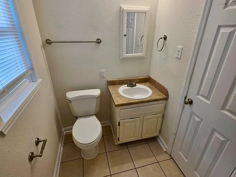 17439 Morgan Dr — Photo 24