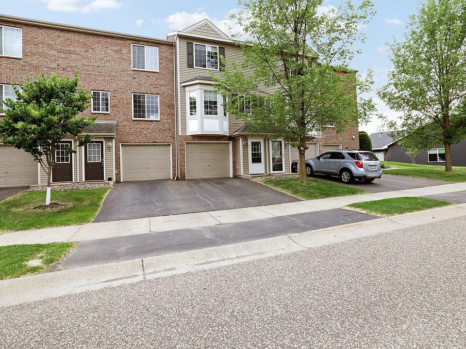 1st image of 4821 Elm Dr N Unit 3