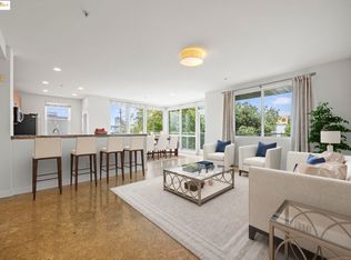 3090 Glascock St APT 211, Oakland, CA 94601