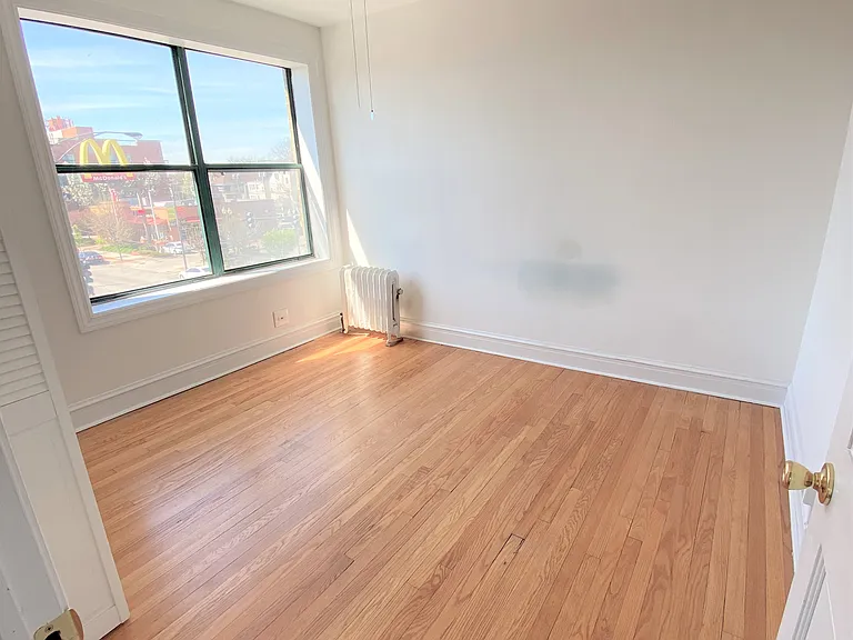 3154 W Wilson Ave #3S — Photo 6