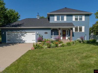 100 Inverness Ct, Mankato, MN, 56001