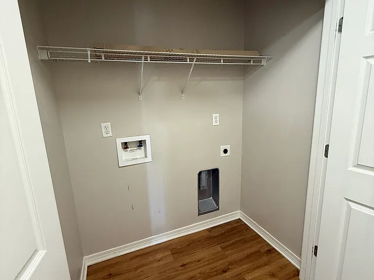 3050 Jersey Dr W — Photo 5