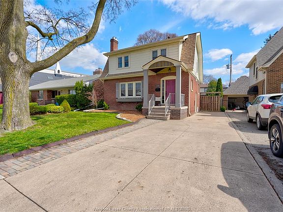 2nd image of 2146 Windermere Rd