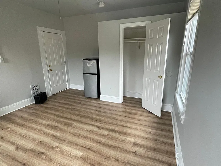 269 Laurel Ave #8 — Photo 3