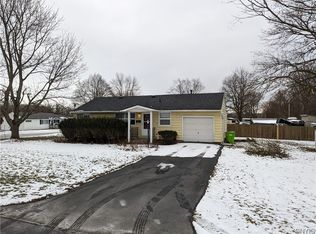 414 E Molloy Rd, Syracuse, NY 13211