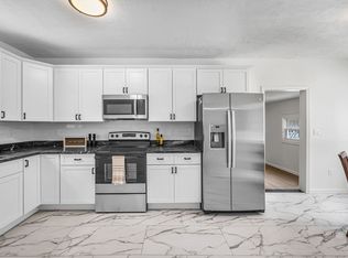 72 NW Schoolhouse Rd, Dudley, MA 01571