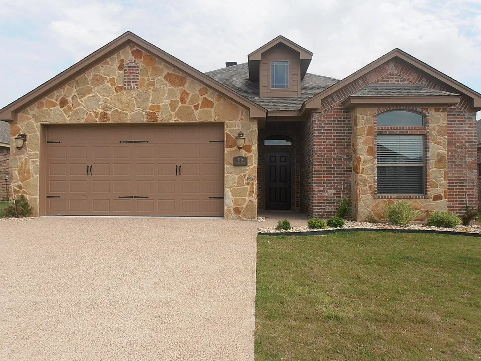 3116 Silver Saddle Dr