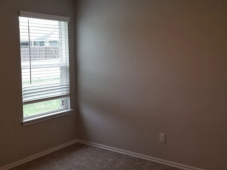 3102 Debbie Ln — Photo 38