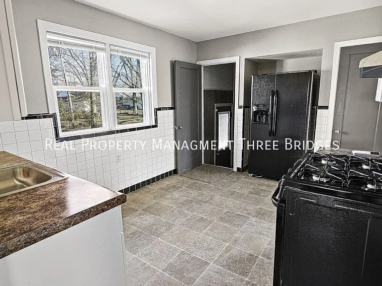 1180 S New Florissant Rd — Photo 11