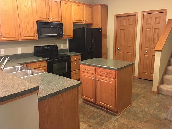 4th image of 3442 Cherry Ln Unit B
