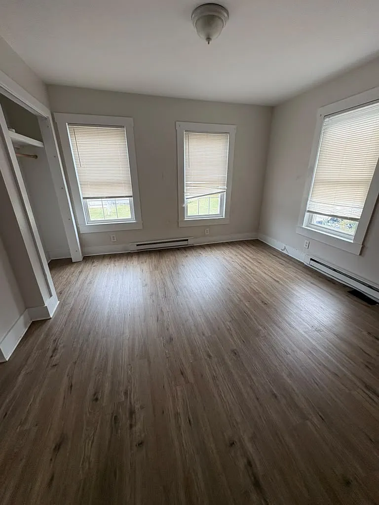 2 bed, $1,800 — Photo 4