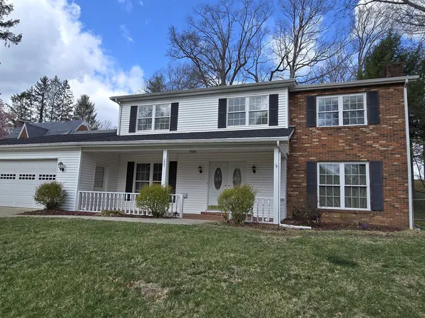 205 Princess Dr, Ashland, KY 41101