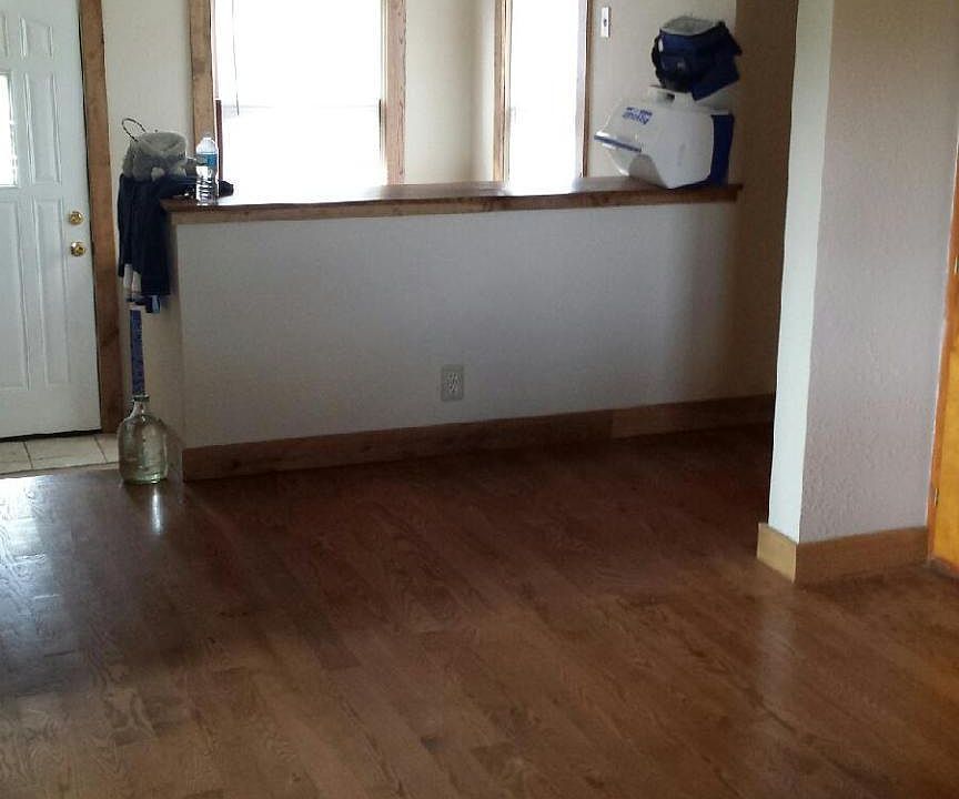 Dining Rm And Entry