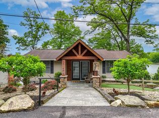 2694 Sandy Lake Rd, Ravenna, OH 44266