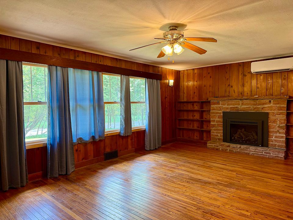 1st image of 106 Clarkson Ave