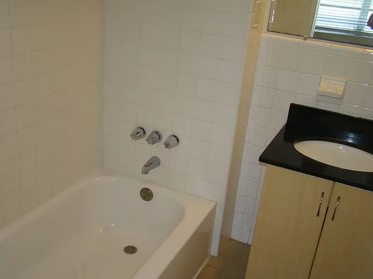 Bellagio Apartments — Photo 38