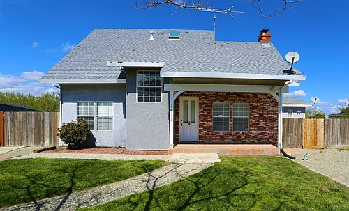 1613 Fig Ave #A Photo 1