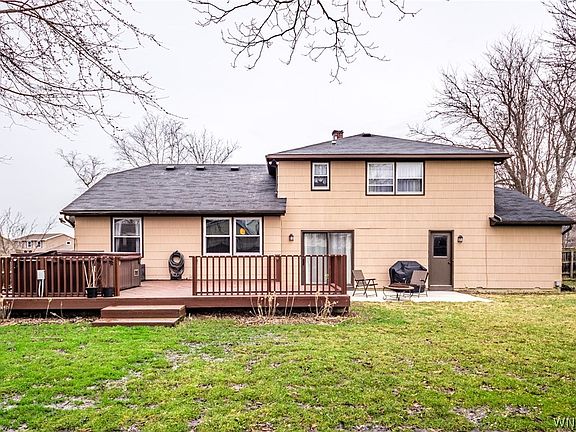 3rd image of 3613 Fox Run Dr