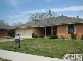 410 Bowie St, Forney, TX 75126