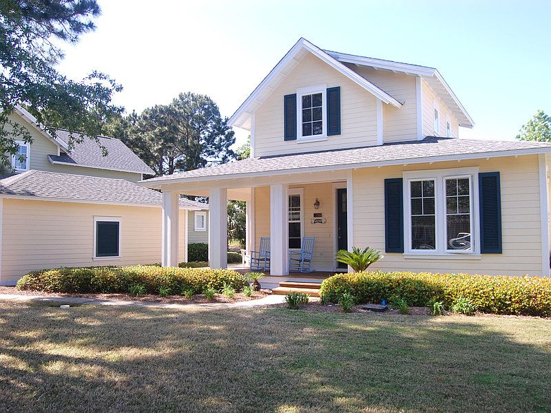 Florida cottage in Sandestin Golf & Beach Resort.  Great vacation spot at the beach or as an investment property