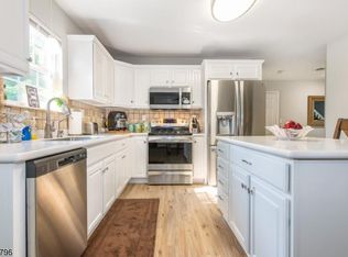 309 Santa Fe Trl, Hopatcong, NJ 07843