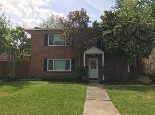 4521 Larch Ln, Bellaire, TX 77401