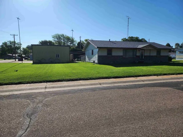 310 McKinney St, Quinter, KS 67752