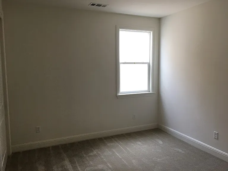 upstairs bedroom 2 web 1_05222019