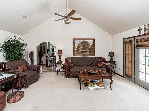 5th image of 5773 Woodview Ln