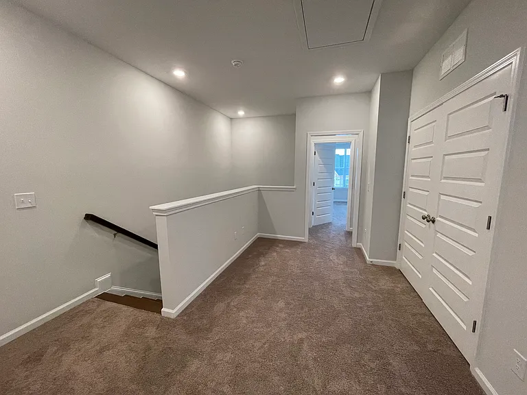 1408 Irving Hill Dr — Photo 20