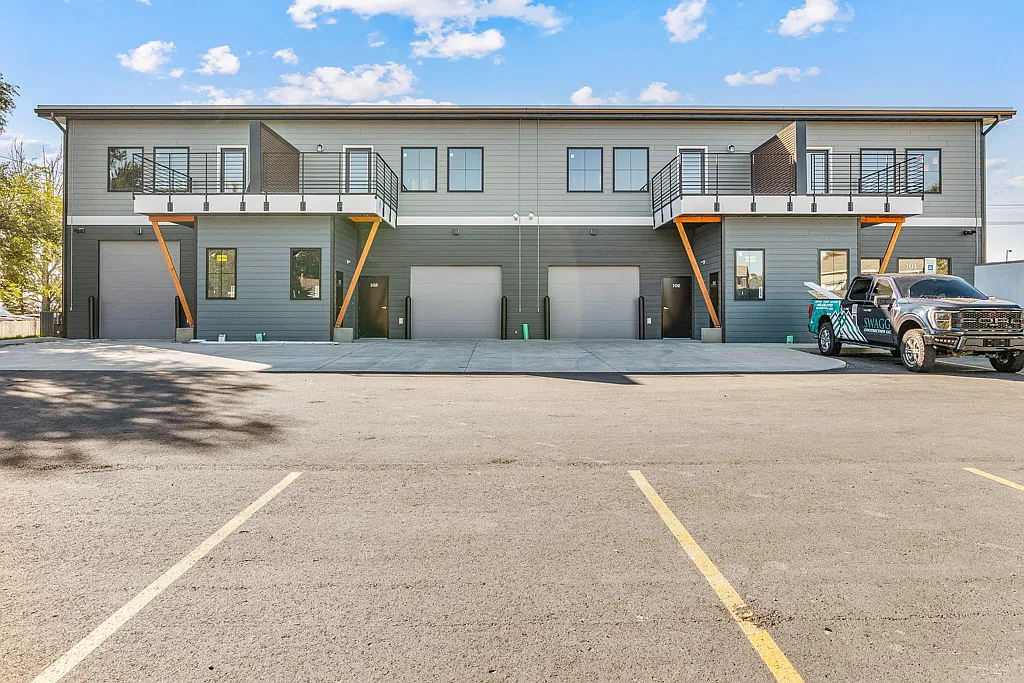 2 bed, 1100 sqft, $1,500 — Photo 3