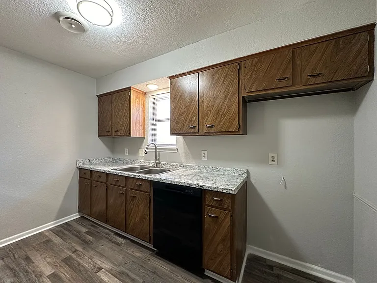 5809 Enid St — Photo 11