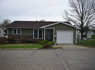 306 NE 18th St, Washington, IN 47501