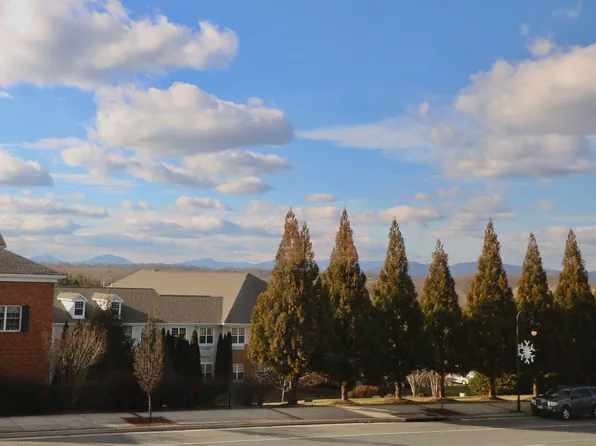 1313B Enterprise Dr, Lynchburg, VA 24502