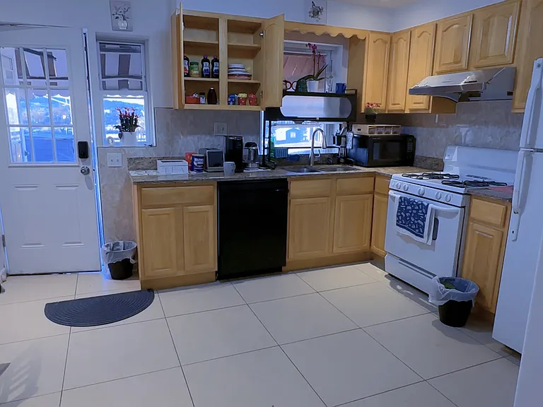 1535 K St SE — Photo 8