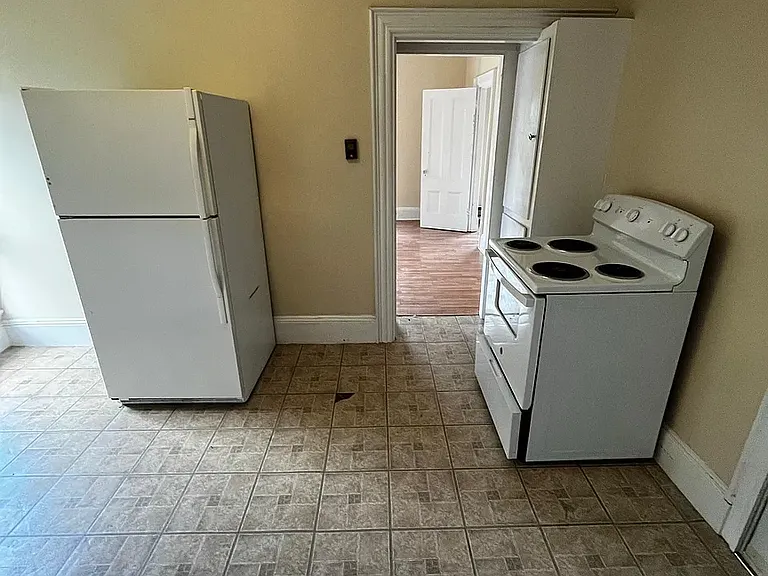 554 Stevens Ave #2 — Photo 8