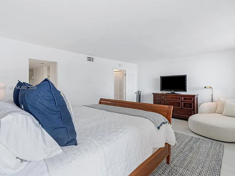 1800 S Ocean Dr #406 — Photo 23