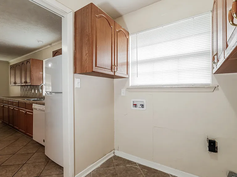 512 Crosskeys Dr — Photo 7
