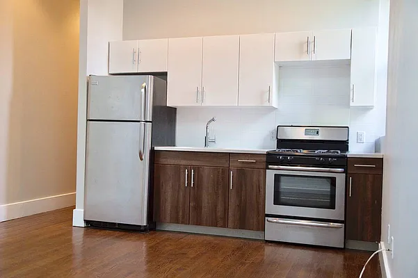 Rented by City Vista Inc | media 38