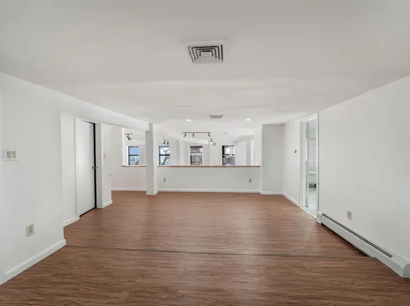 299 Pavonia Avenue image 22 of 43