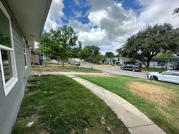 3rd image of 3722 S Olive St