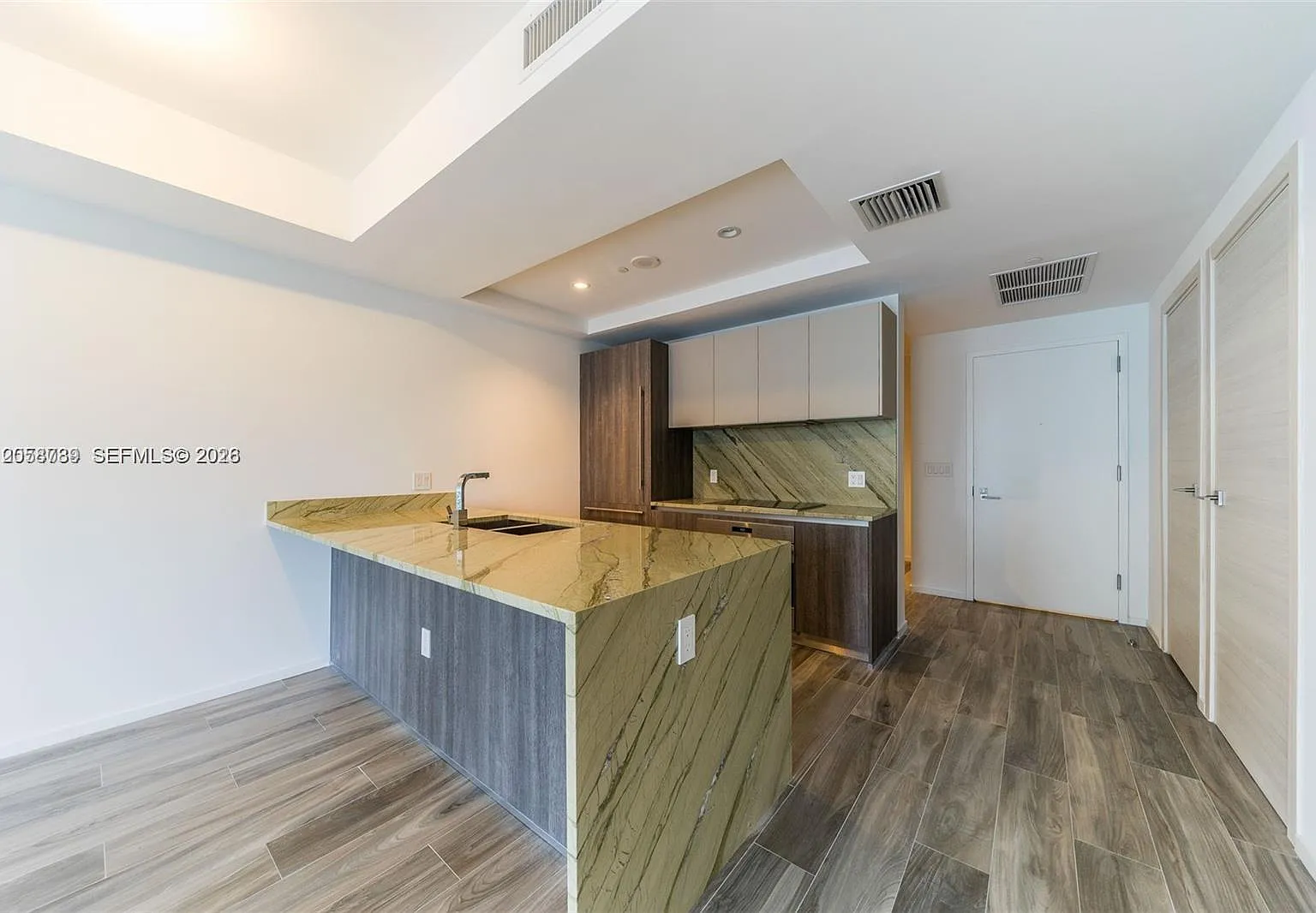 801 Sma Residences Condo — Photo 3