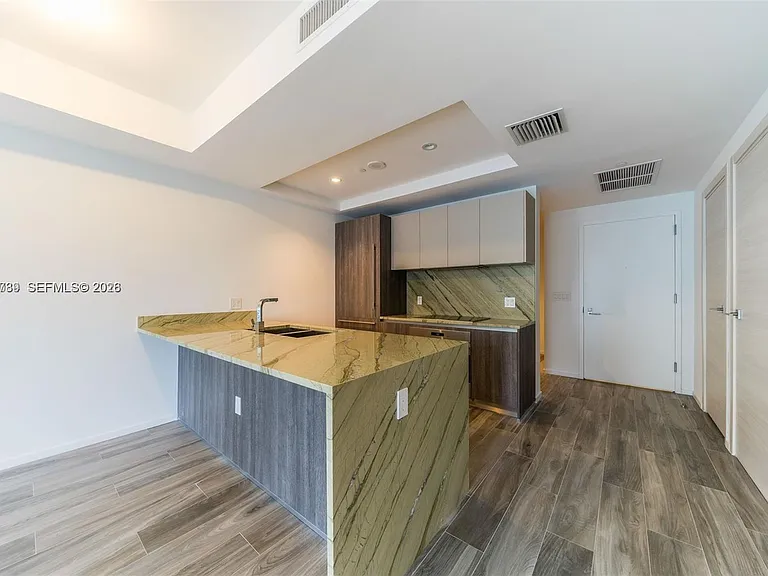 801 S Miami Ave #2302 — Photo 3